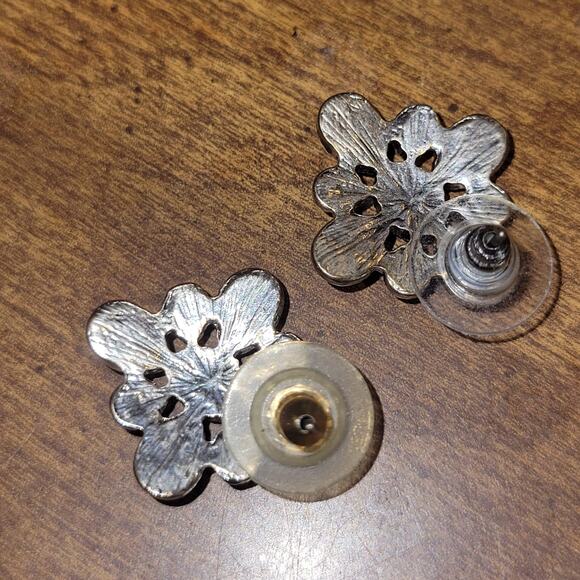 Vintage Style Coral Orange & Silver-Tone Floral Cluster Stud Earrings – Boho... - Picture 3 of 3